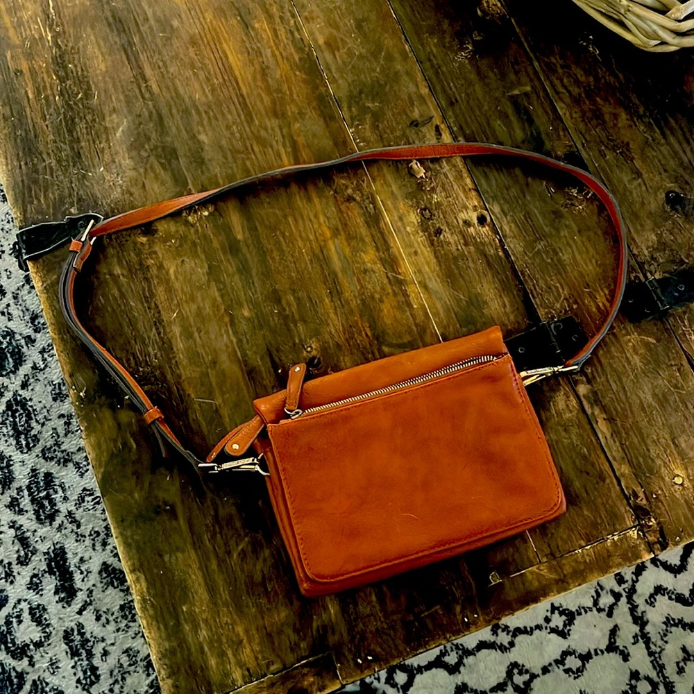 Street level hand bag